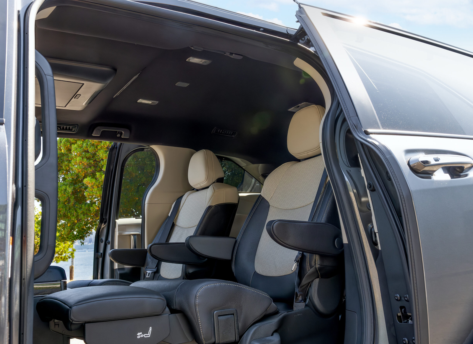 Toyota Sienna 2025
