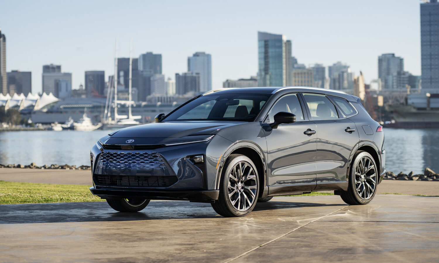 Toyota Crown Signia 2025 precio y características