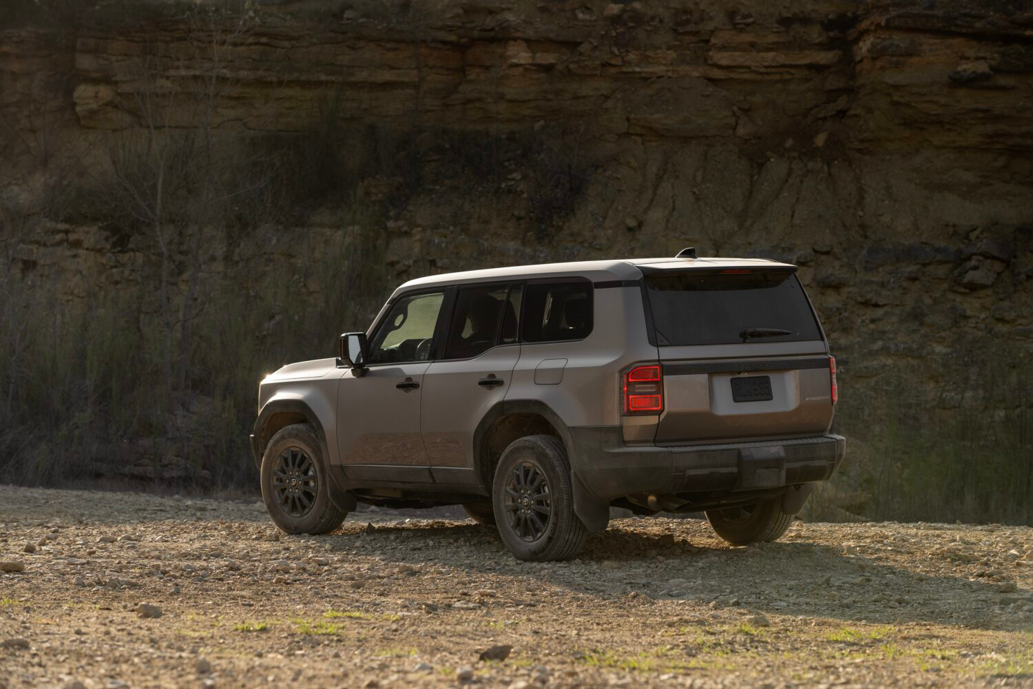 Tecnología Toyota Land Cruiser 250 2025 | LATINCARROS.COM
