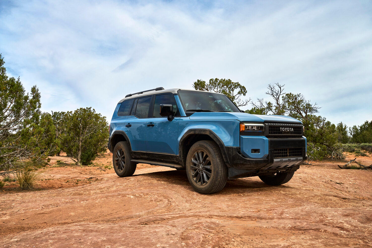 Autonomía y rendimiento Toyota Land Cruiser 250 2025 | LATINCARROS.COM