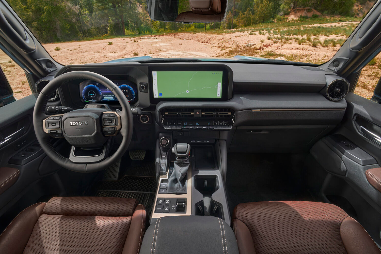 interior habitáculo Toyota Land Cruiser 250 2025 | LATINCARROS.COM