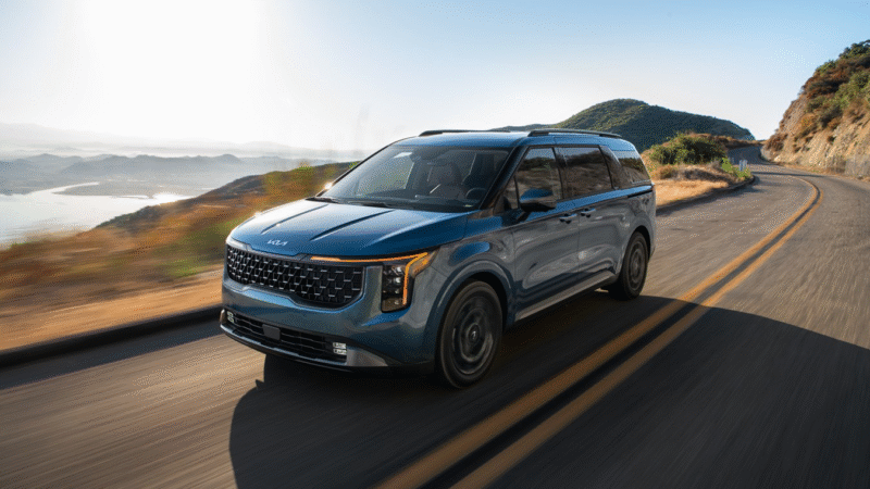 Kia Carnival 2025: la nueva minivan premium que redefine la movilidad familiar en Latinoamérica