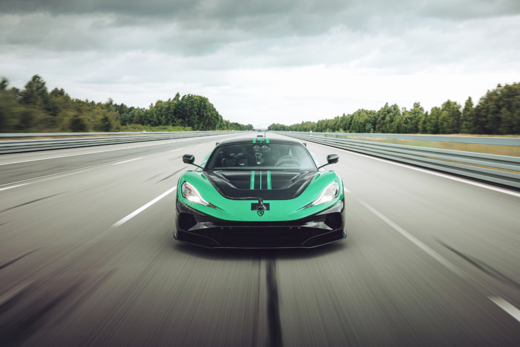 Rimac Nevera R: El hypercar eléctrico más rápido del mundo rompe 24 récords de rendimiento | LATINCARROS