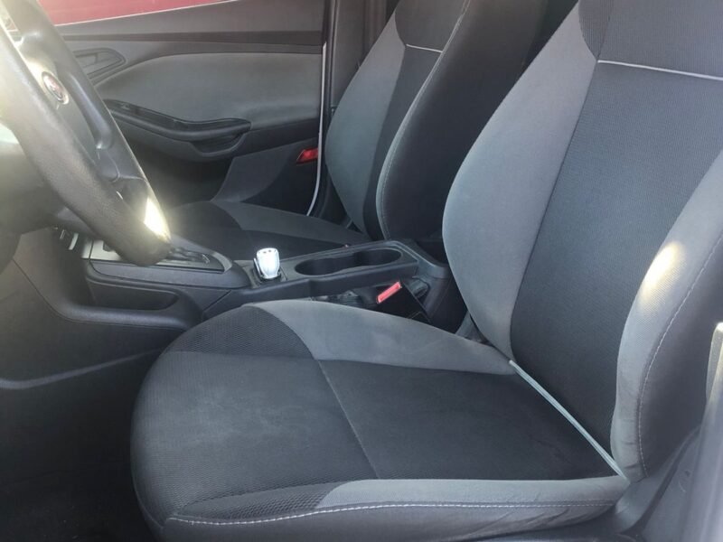 Ford Focus 2014,Automatico,4 puertas,Gasolina,Buenas condiciones