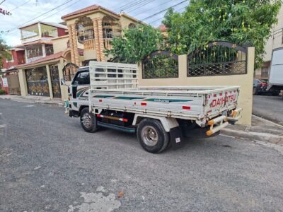 Vendo Daihatsu Delta 2006