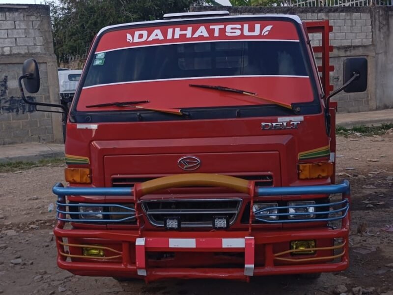 VENDO DAIHATSU DELTA 2009