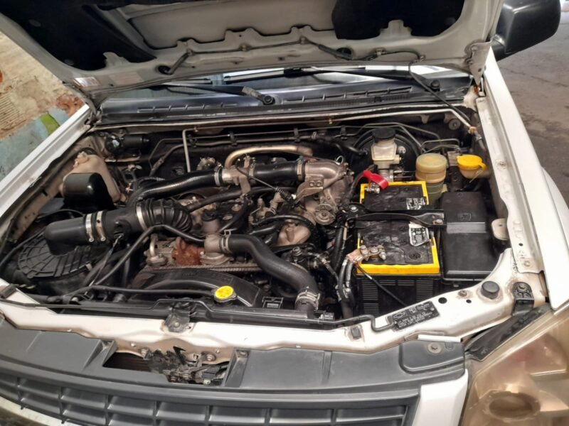 VENDO CAMIONETA DOBLE CABINA CHEVROLET LUV D MAX 3.000 MODELO 2013 DIESEL