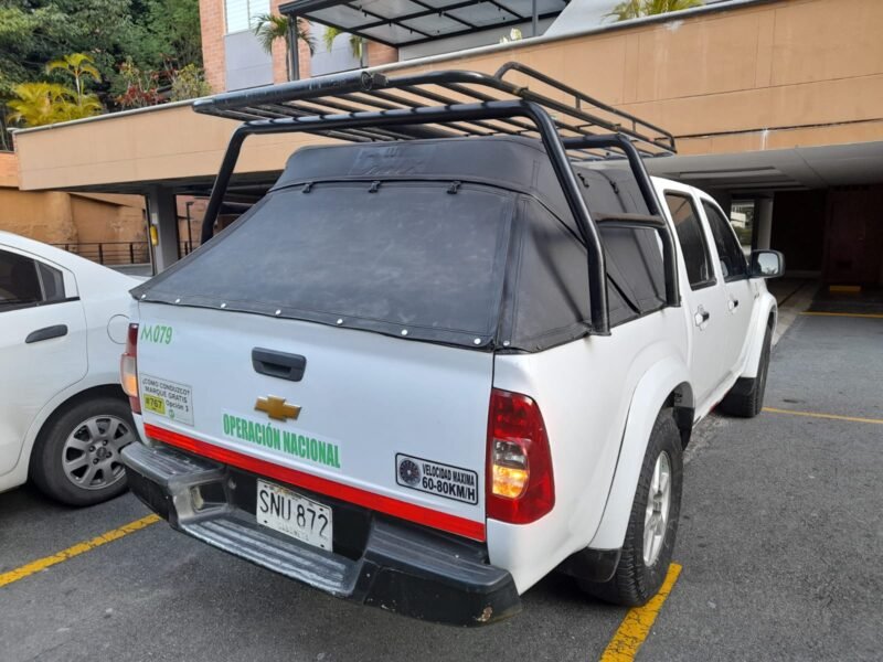 VENDO CAMIONETA DOBLE CABINA CHEVROLET LUV D MAX 3.000 MODELO 2013 DIESEL