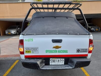 VENDO CAMIONETA DOBLE CABINA CHEVROLET LUV D MAX 3.000 MODELO 2013 DIESEL