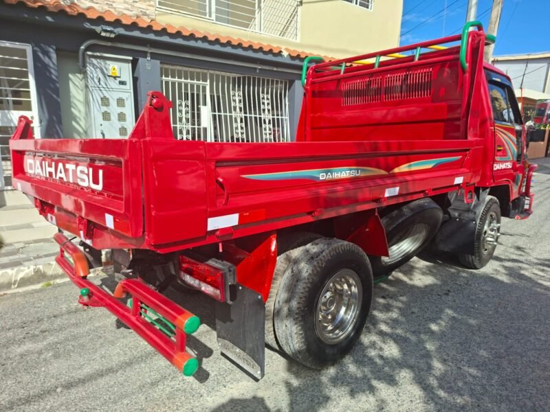 Vendo Daihatsu Volteo 2006