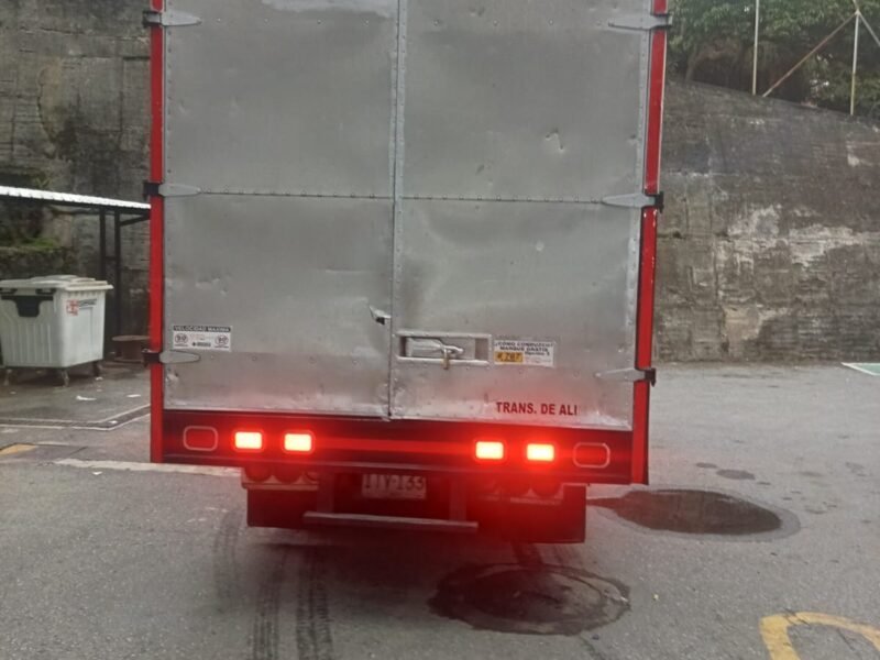 Vendo Camión Furgón 1996