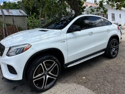 VENDO MERCEDES BENZ AMG 43 GLE EXCELENTES CONDCIONES